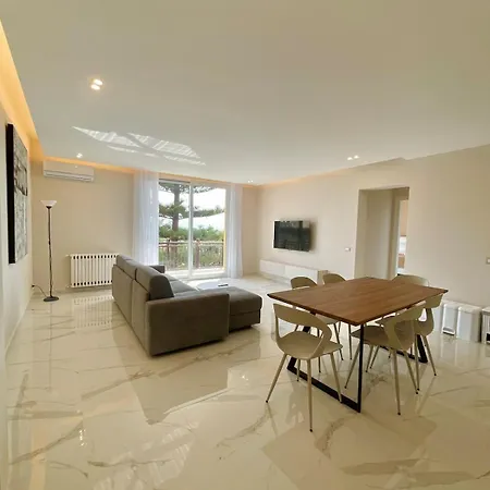 Appartamento Four Luxury